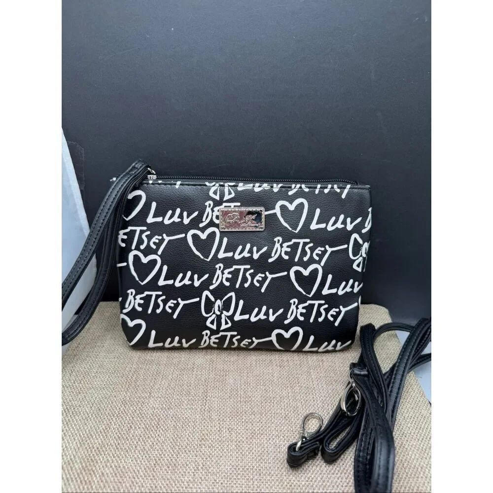 Luv Betsey by Betsey Johnson Black White Bow Heart Crossbody Wristlet New